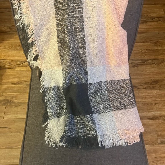 Light Pink Blanket Scarf - Picture 1 of 1